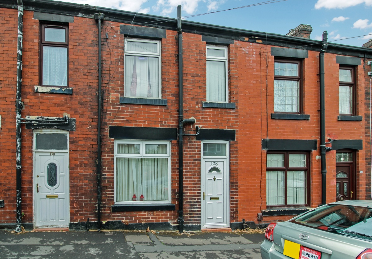 Guide Price £89,000, 128 Belfield Road, Rochdale, Lancashire, 433
